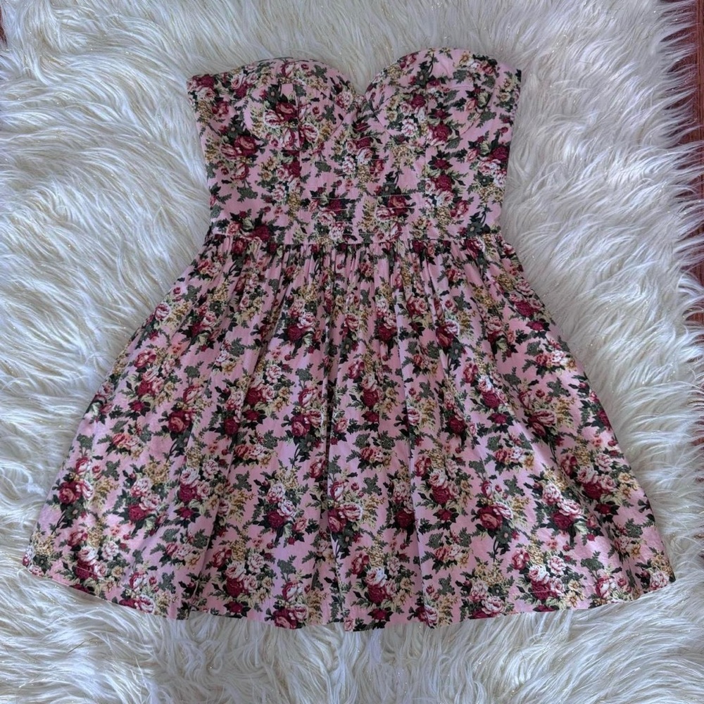 Sans Souci Pink Strapless Dress